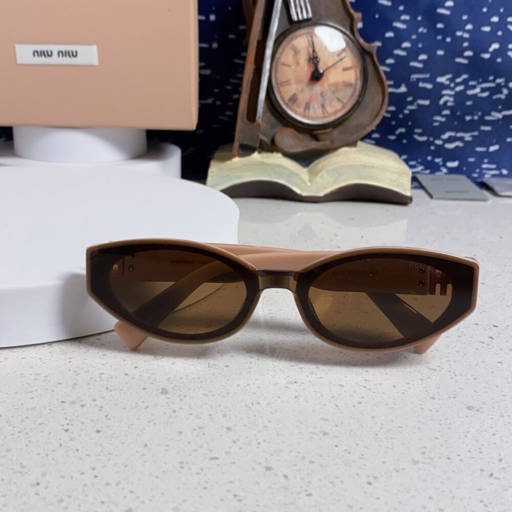 Miu Miu Brown Cat-Eye Sunglasses